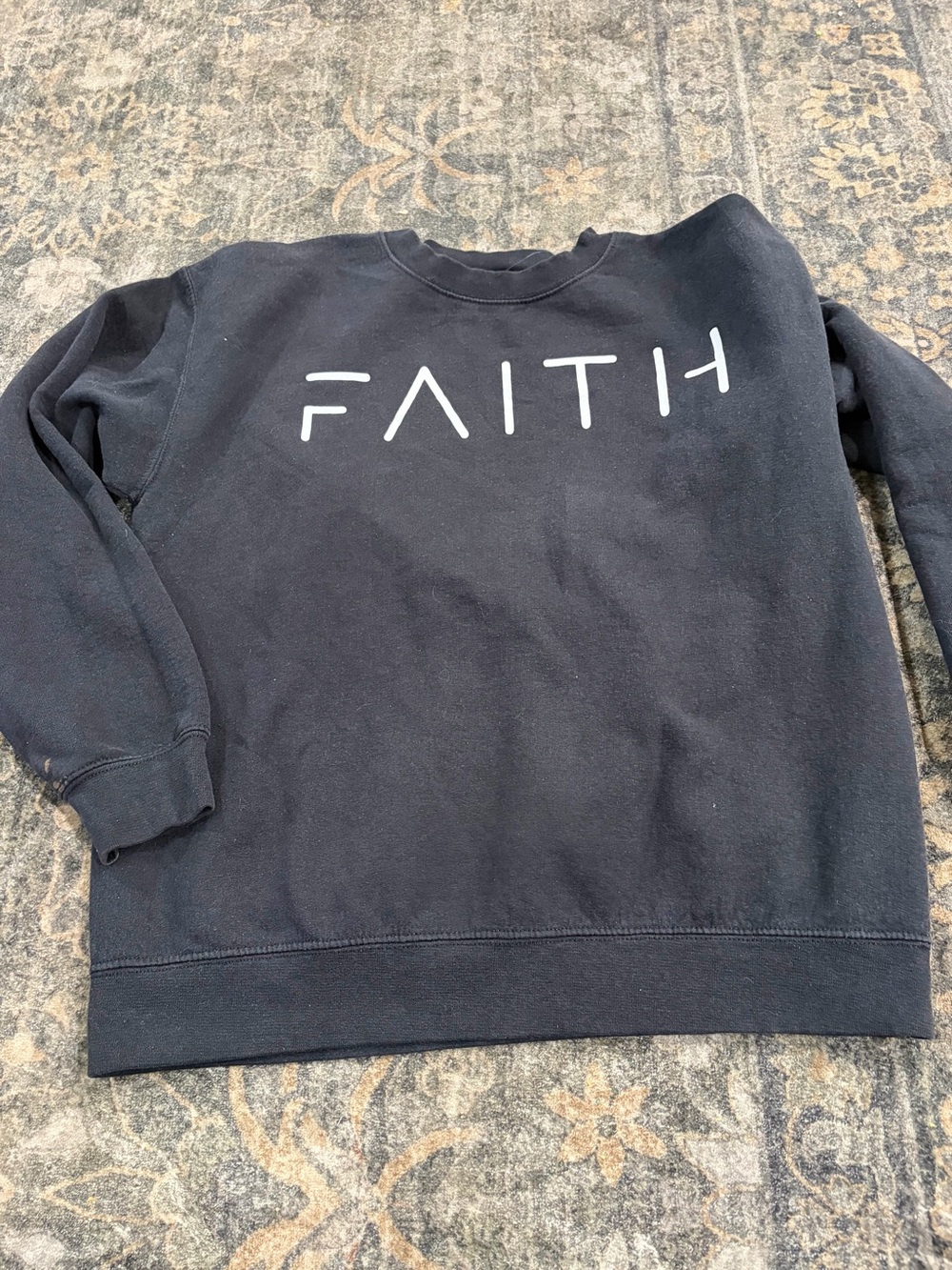 Gildan Black 'FAITH' Crewneck Sweatshirt